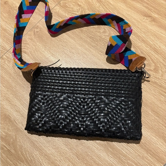 Black Textured Crossbody Bag with Geometric Strap - Picture 4 of 4